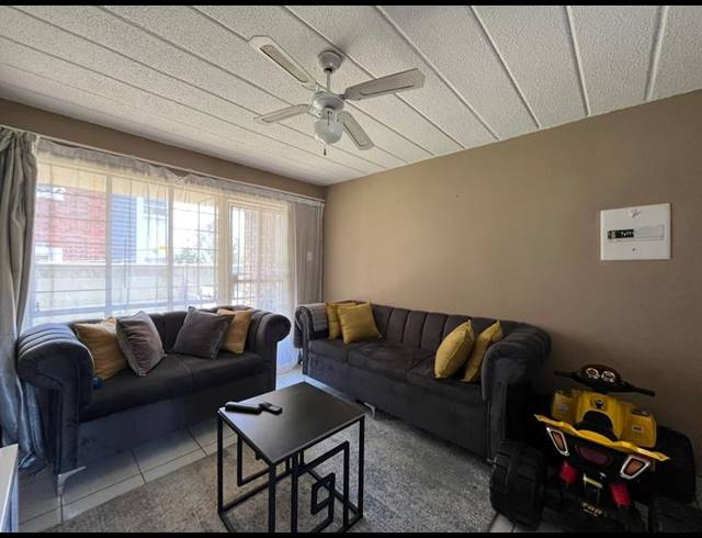 2 BEDROOM PROPERTY TO RENT IN GLEN MARAIS